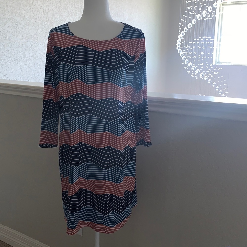 BCBGMAXAZRIA multi digital wave shift dress size Large